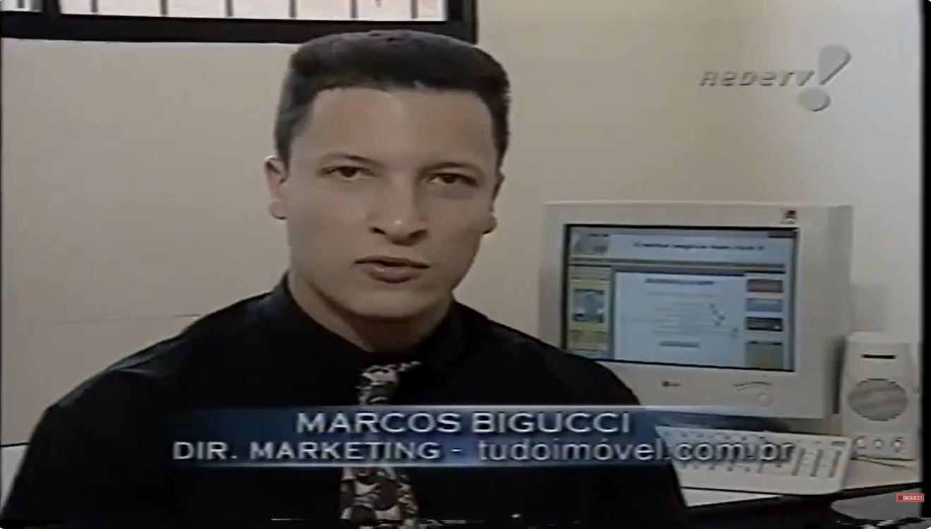 Marcos Bigucci em entrevista para a Rede TV, atuando como diretor de marketing do portal TudoImóvel.